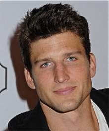 Паркер Янг (Parker Young)