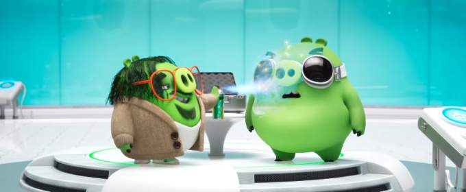 Свинки показывают свои гаджеты в новом фрагменте «Angry Birds в кино 2»